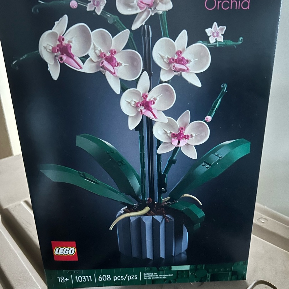 LEGO Orchid Building Set